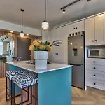 437 St Martini Gardens Apartments